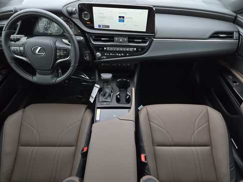 New 2025 Lexus ES 350 Ultra Luxury image 19