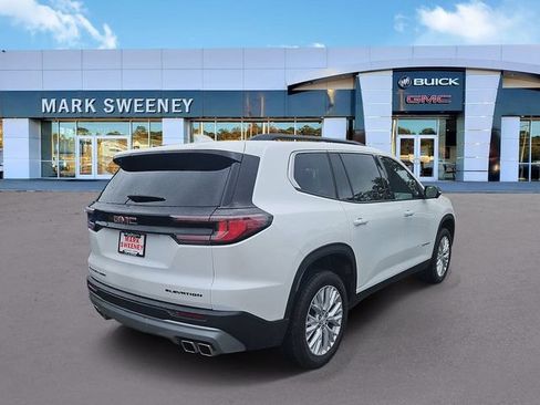 Used 2024 GMC Acadia Elevation w/ Luxury Package AWD/4WD image 8