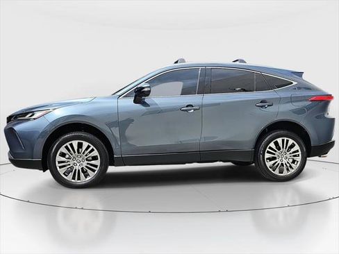 Certified 2024 Toyota Venza XLE AWD/4WD image 8