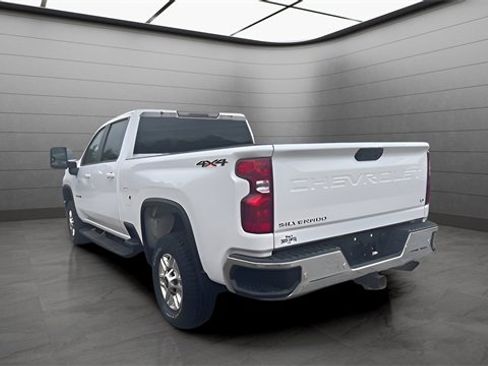 Used 2020 Chevrolet Silverado 2500 LT w/ Fleet Comfort Package image 3