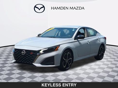 Used 2024 Nissan Altima 2.5 SR AWD/4WD image 8