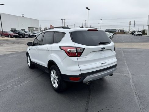 Used 2018 Ford Escape SE image 4