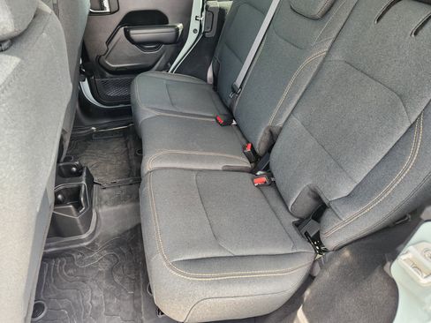 Used 2024 Jeep Wrangler Unlimited Sport AWD/4WD image 29