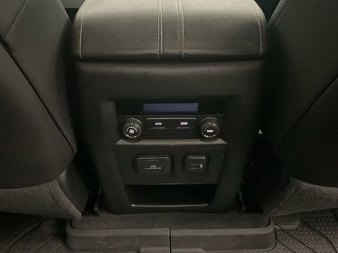 Certified 2023 Chevrolet Traverse LT w/ LT Premium Package image 31