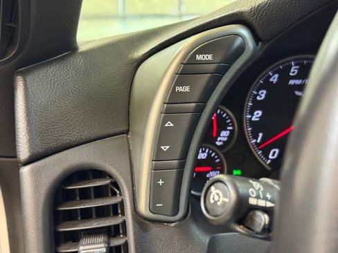 Used 2005 Chevrolet Corvette Coupe w/ Preferred Equipment Group image 22