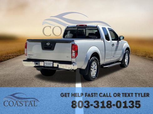 Used 2018 Nissan Frontier SV image 15