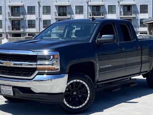 Used 2019 Chevrolet Silverado 1500 LT RWD image 1