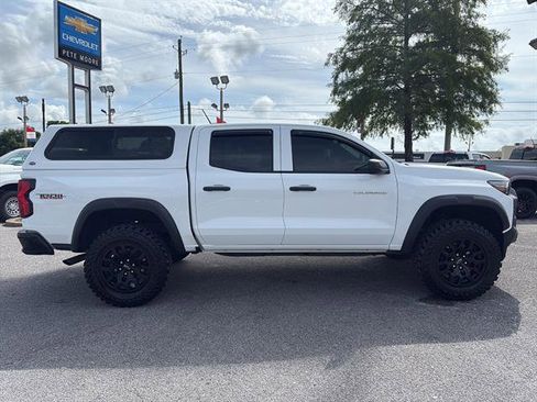 Used 2024 Chevrolet Colorado Trail Boss w/ Advanced Trailering Package AWD/4WD image 4