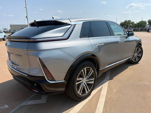Certified 2024 Cadillac Lyriq Luxury w/ LPO, Floor Liner Package AWD/4WD image 5