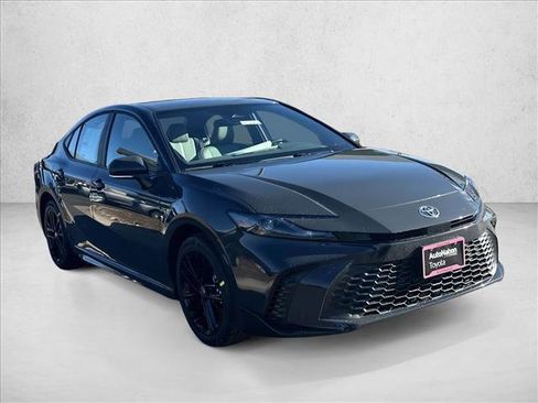 New 2026 Toyota Camry SE image 3