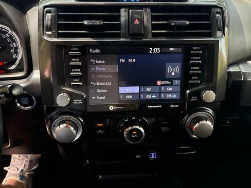 Used 2022 Toyota 4Runner TRD Off-Road AWD/4WD image 20