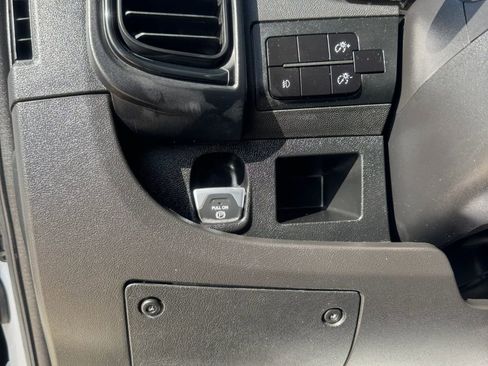Used 2025 RAM ProMaster 2500 w/ Convenience Group image 24