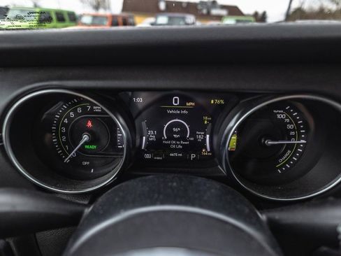 Used 2022 Jeep Wrangler Unlimited Sahara w/ Cold Weather Group image 14