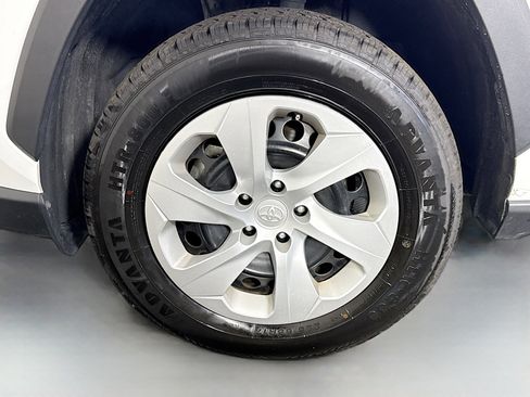 Used 2024 Toyota RAV4 LE FWD image 37