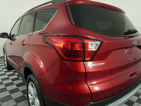 Used 2019 Ford Escape SEL image 12