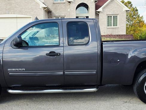 Used 2010 GMC Sierra 1500 SLE w/ Power Pack Plus image 9