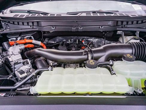 New 2025 Ford F150 Platinum w/ FX4 Off-Road Package image 25