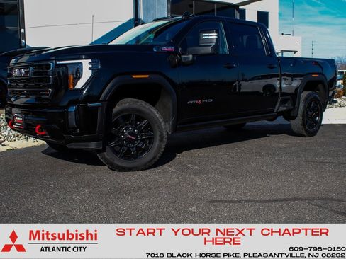 Used 2024 GMC Sierra 2500 AT4 w/ Technology Package image 1