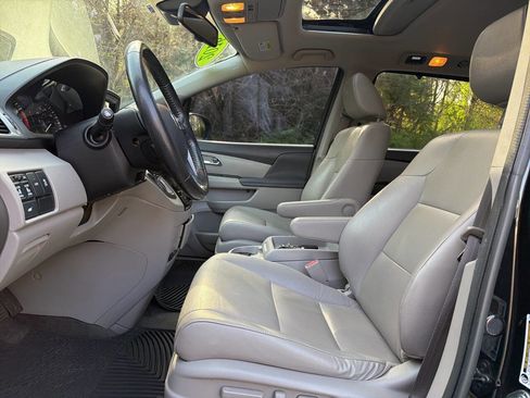 Used 2016 Honda Odyssey EX-L image 16
