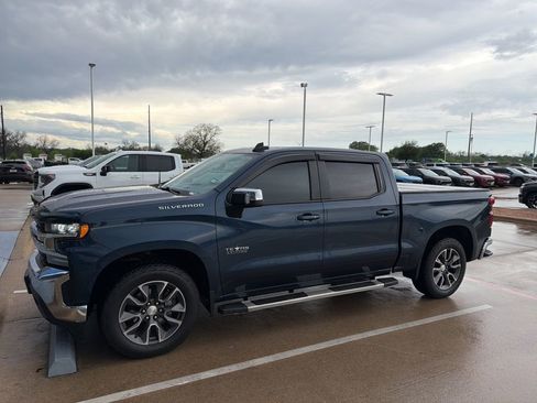 Used 2020 Chevrolet Silverado 1500 LT w/ Texas Edition image 4