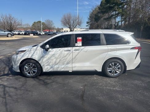 New 2026 Toyota Sienna Limited image 2