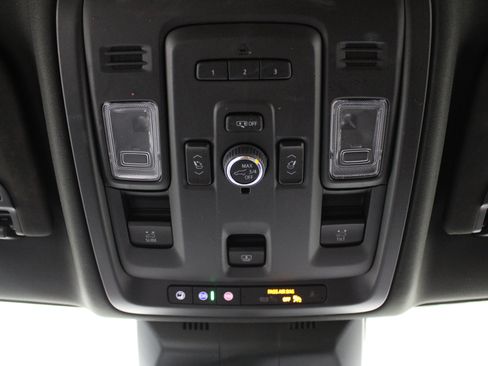 Certified 2024 Cadillac Escalade Premium Luxury w/ Performance Package AWD/4WD image 21