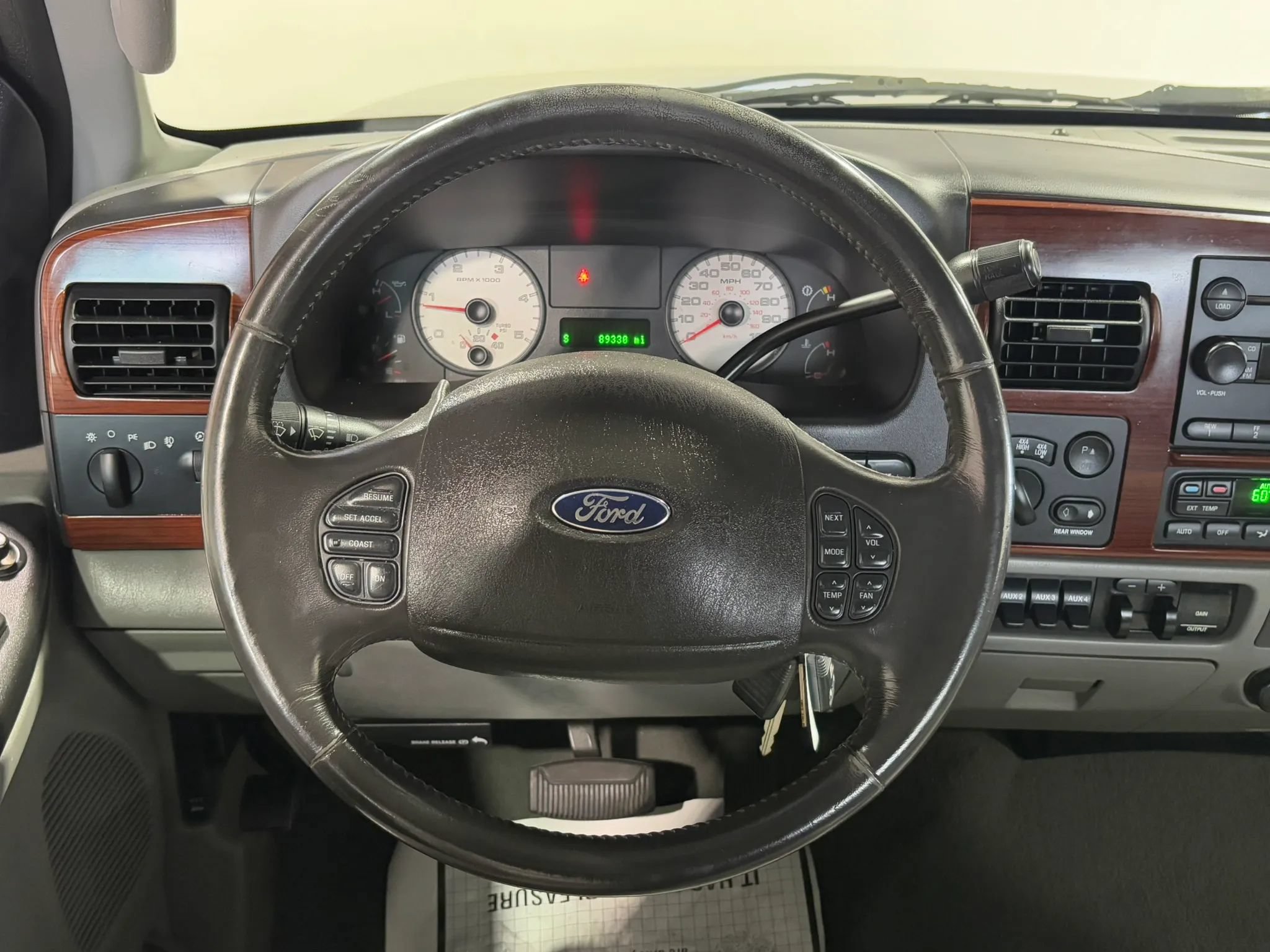 Used 2006 Ford F350 Lariat AWD/4WD image 13