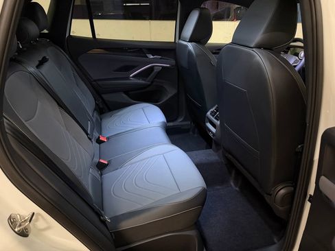 New 2026 Volkswagen Tiguan SE R-Line AWD/4WD image 24