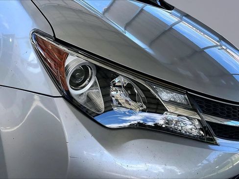 Used 2013 Toyota RAV4 XLE FWD image 29