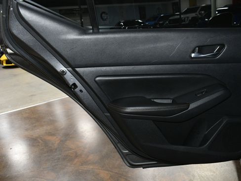 Used 2020 Nissan Altima 2.5 SR w/ Premium Package FWD image 43