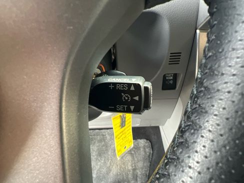 Used 2013 Toyota 4Runner SR5 image 21