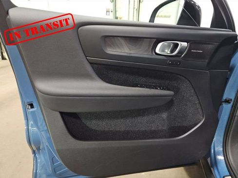 Used 2023 Volvo C40 P8 Recharge Ultimate w/ Protection Package Premier image 18