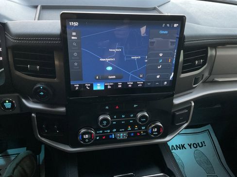 Used 2024 Ford Expedition XLT image 20