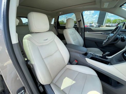 Used 2022 Cadillac XT5 Premium Luxury FWD image 31