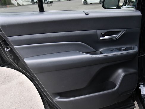 Used 2025 Toyota Grand Highlander AWD image 39