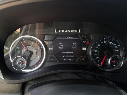 Used 2019 RAM 2500 Laramie w/ Night Edition AWD/4WD image 11