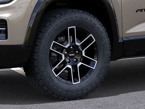New 2026 GMC Terrain AT4 w/ LPO, Black Badging Package AWD/4WD image 9