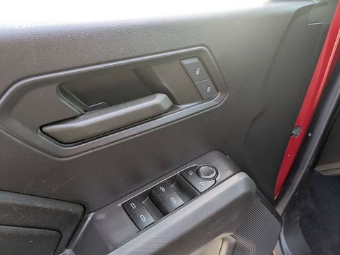 Used 2023 Chevrolet Colorado Trail Boss w/ Technology Package image 12