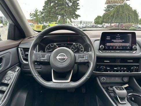 Certified 2023 Nissan Rogue SV w/ SV Premium B Package AWD/4WD image 17