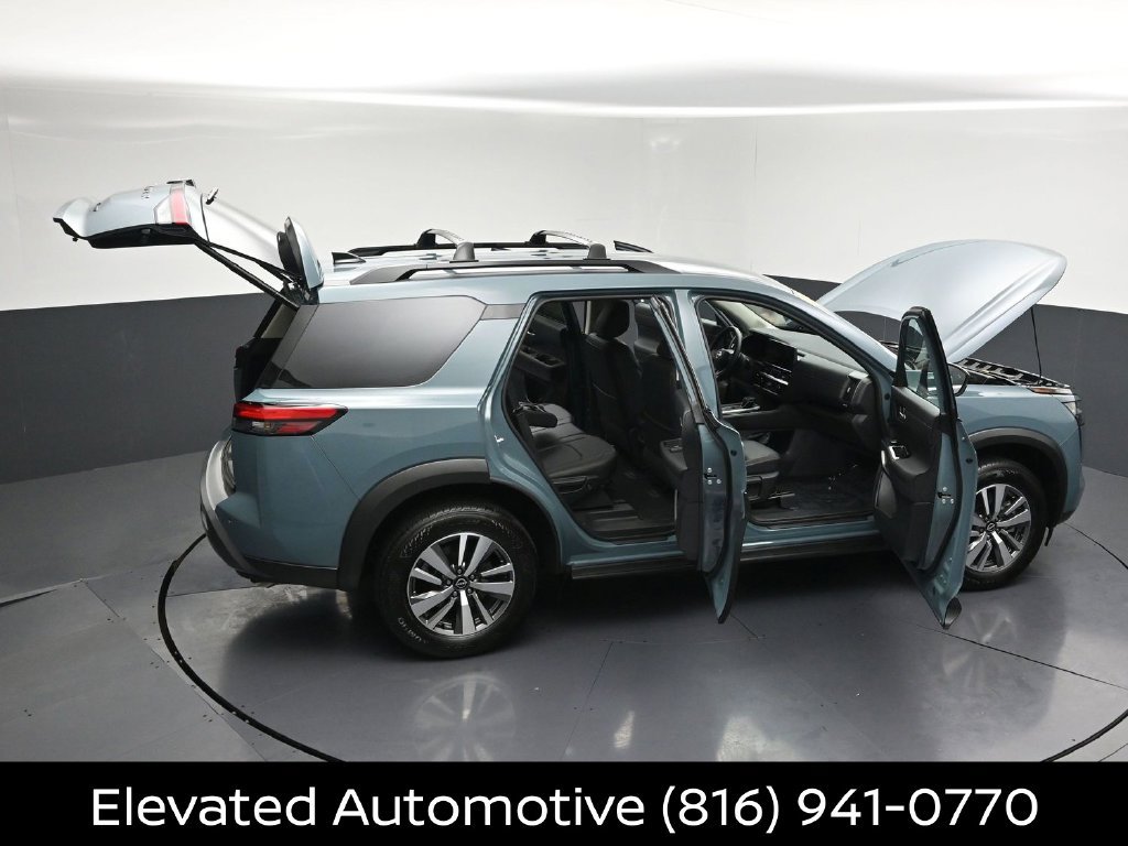 Certified 2026 Nissan Pathfinder SL AWD/4WD image 32