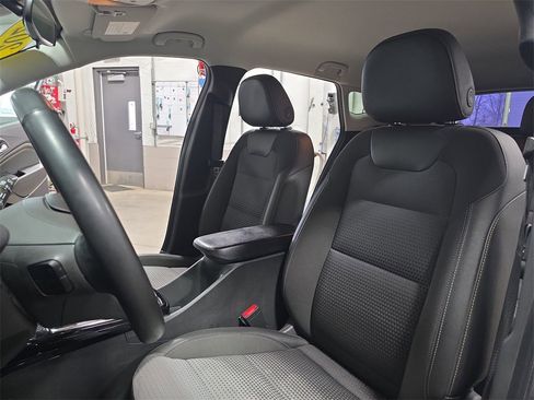 Used 2024 Chevrolet Trax LT w/ Driver Confidence Package image 14