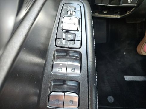 Used 2017 Genesis G90 3.3T Premium AWD/4WD image 21