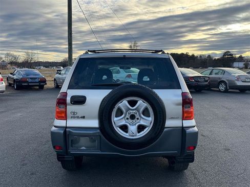 Used 2002 Toyota RAV4 4WD image 8