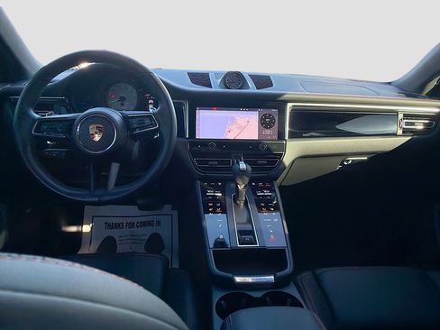 Used 2022 Porsche Macan S image 23