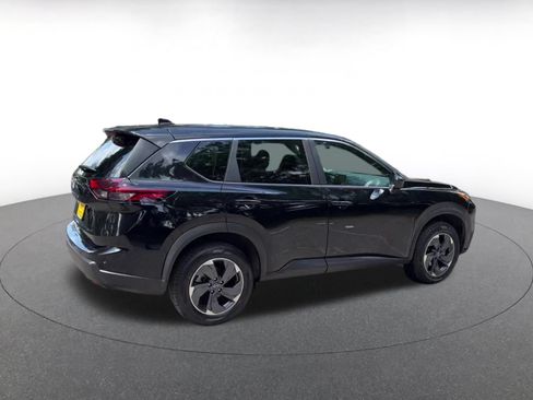Used 2025 Nissan Rogue SV FWD image 12