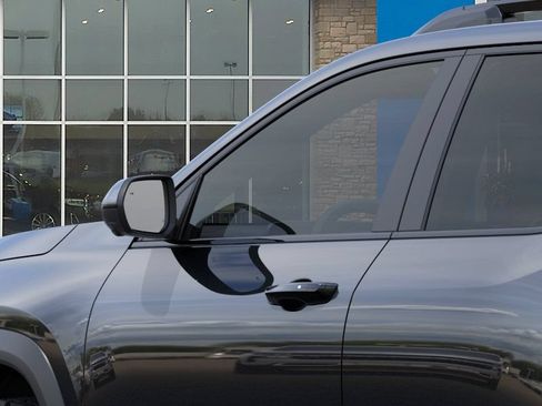 New 2027 Chevrolet Equinox ACTIV w/ Safety and Technology Package FWD image 12