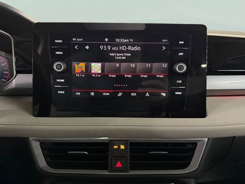 Certified 2025 Volkswagen Taos SEL image 15