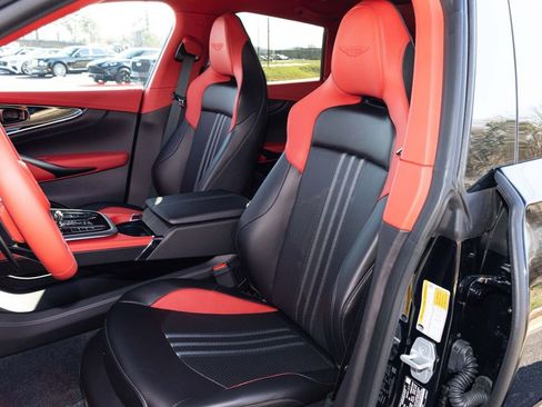 New 2026 Aston Martin DBX 707 image 3