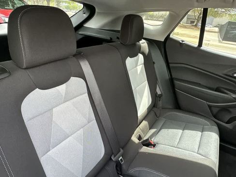 Used 2025 Chevrolet Trax LS FWD image 26