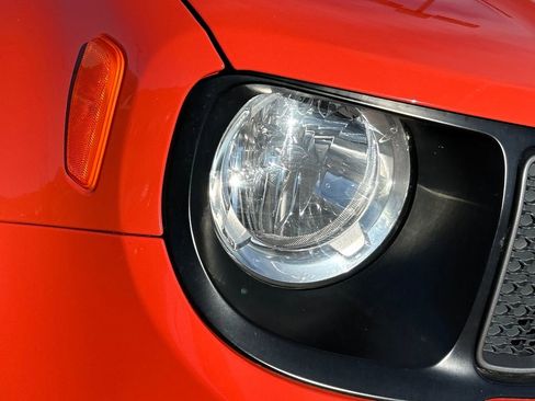 Used 2019 Jeep Renegade Trailhawk w/ Cold Weather Group II image 30